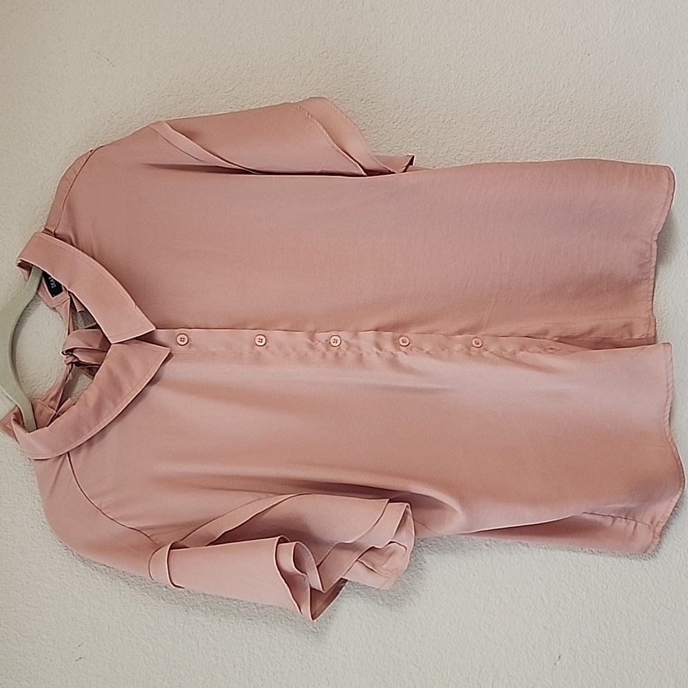 NWOT Short sleeve blouse